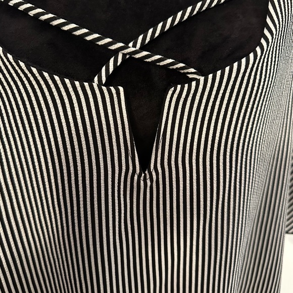 Casual Blouse - Picture 2 of 8